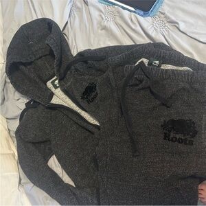 Roots Charcoal Gray Women's Pants & Jumpsuit Set